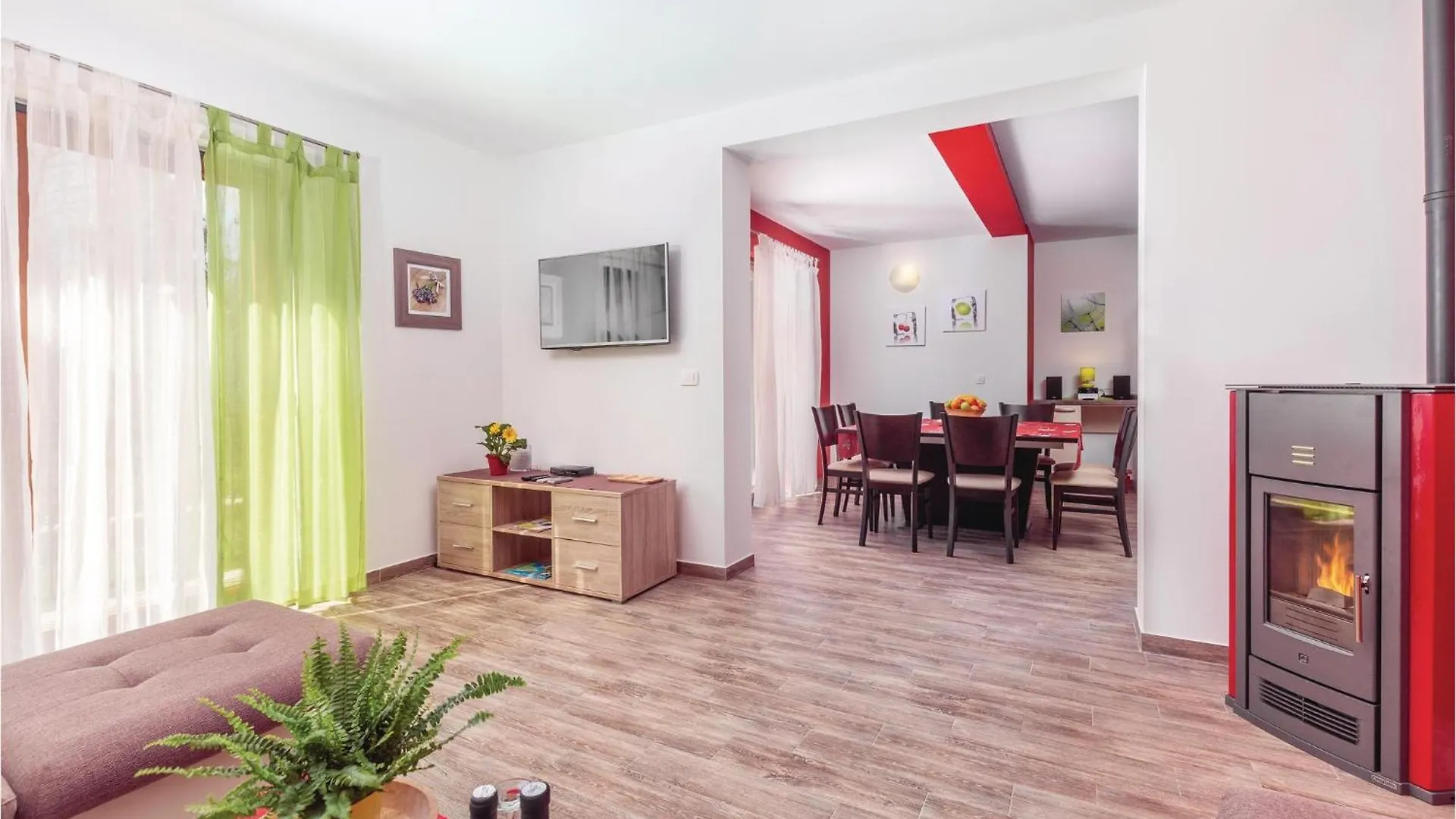 4 Bedroom Beautiful Home In Kunj 0*,  Horvátország